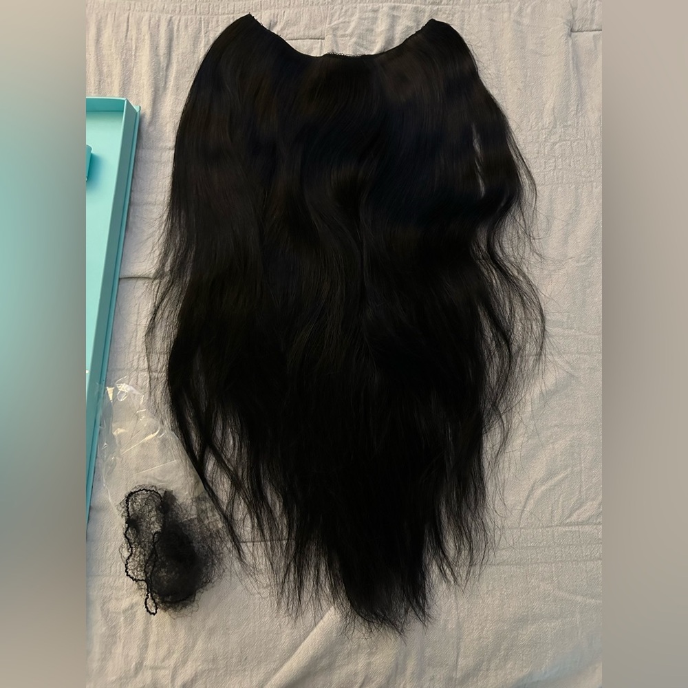 Halo Couture angelic hair in an instant 22” extensions #1